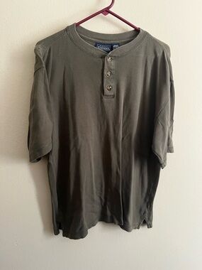 Basic Editions Olive Henley Short Sleeve Shirt